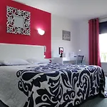 Cote Jardin מלון 3*