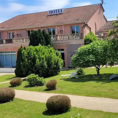 Otel Cote Jardin Commercy