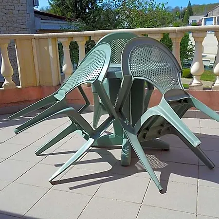 Cote Jardin מלון 3*
